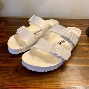 BIRKENSTOCK ARIZONA RUBBER SLIDE SANDAL- 40 (9)